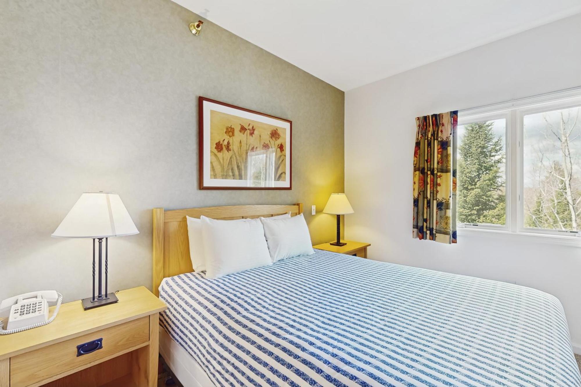 Kestrels Villa Jeffersonville Room photo